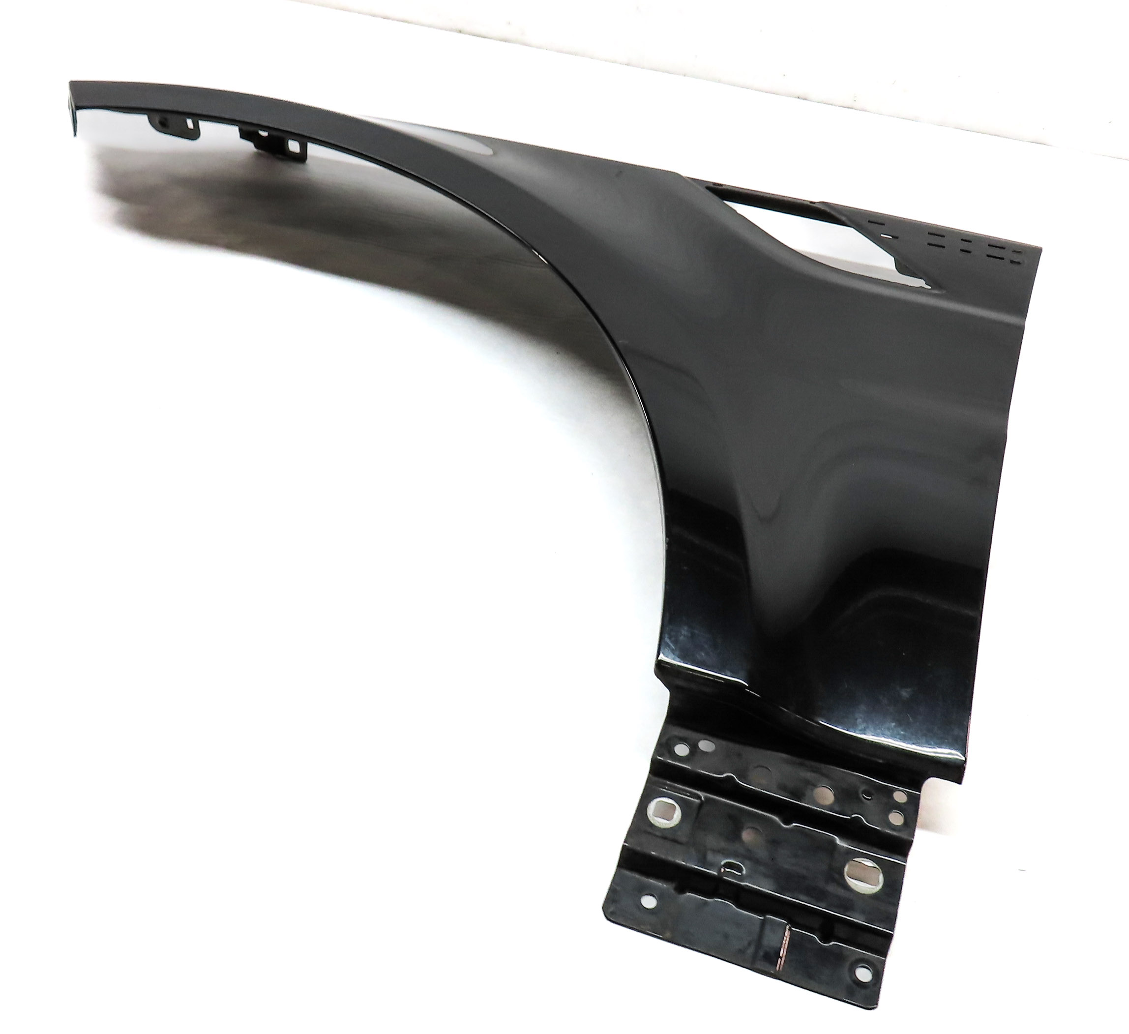 2014-2017 RANGE ROVER SPORT (L494) FRONT LEFT DRIVER FENDER (BLACK) — exact item pictured